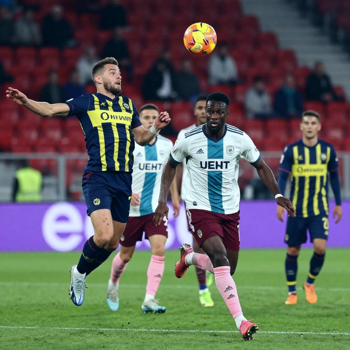 Giải phẫu ca thử nghiệm của Ancelotti: Khi kỳ chuyển nhượng dạy chúng ta đọc lại một trận giao hữu