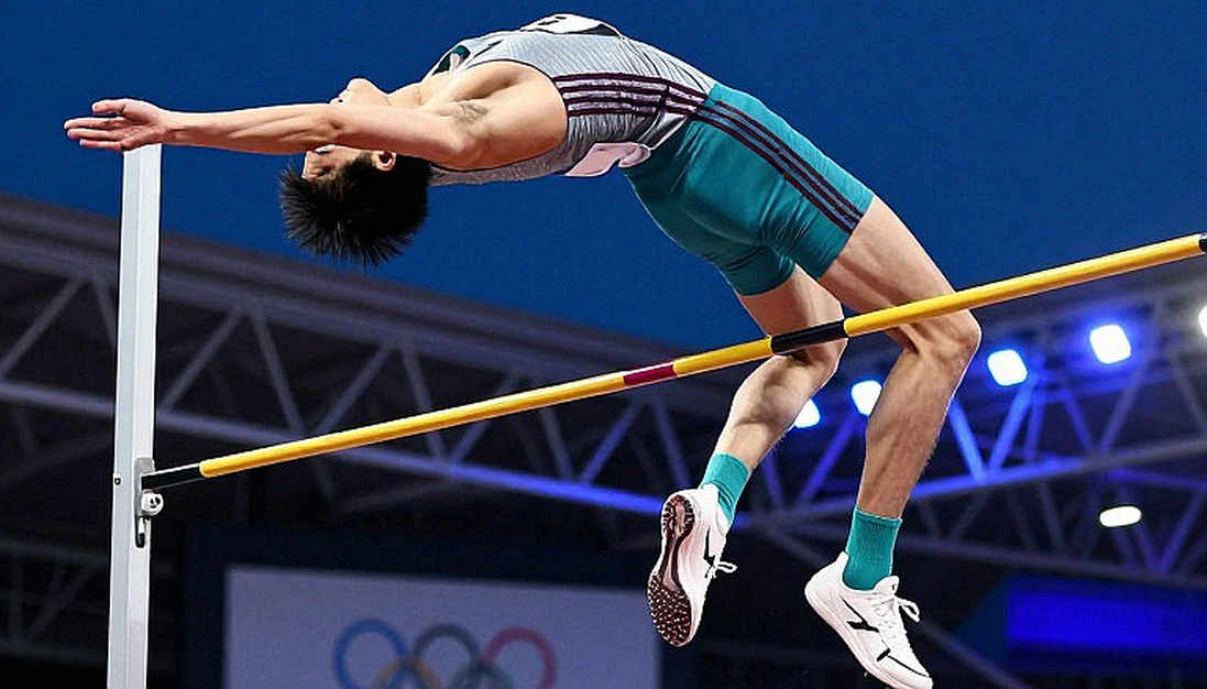 Keely Hodgkinson và bộ đồ liền thân Nike: khí động học ở 800m chỉ đáng vài phần trăm giây